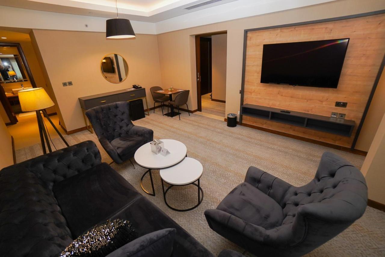 The Grand Lux Hotel Doha Exterior foto